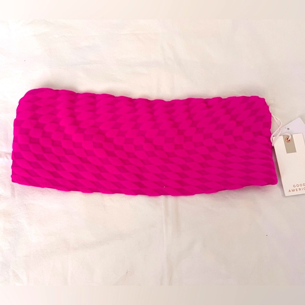 GOOD AMERICAN NWT Jacquard Better Hawaiian Pink Band Swimsuit Top Size 2 (M)